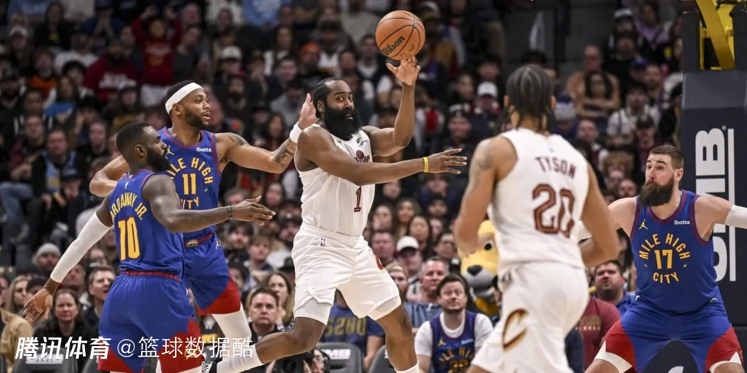 美联社夸哈登既能进关键球也能专注组织 米切尔：阅读比赛能力太强