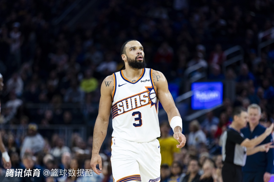 狄龙场均21.4分生涯新高自曝研究科比录像 马威：低位进攻真强