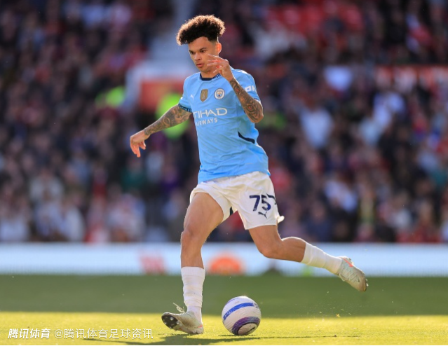 当选双料最佳！瓜迪奥拉盛赞奥赖利：带来身体对抗 踢擅长位置非常全面