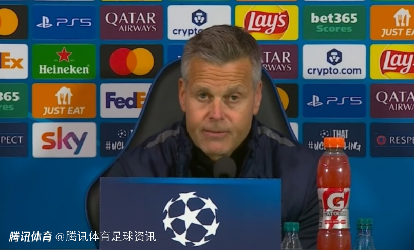 博德闪耀CEO驳人造草易伤论：人造草质量好 我们欧冠客场表现比主场好