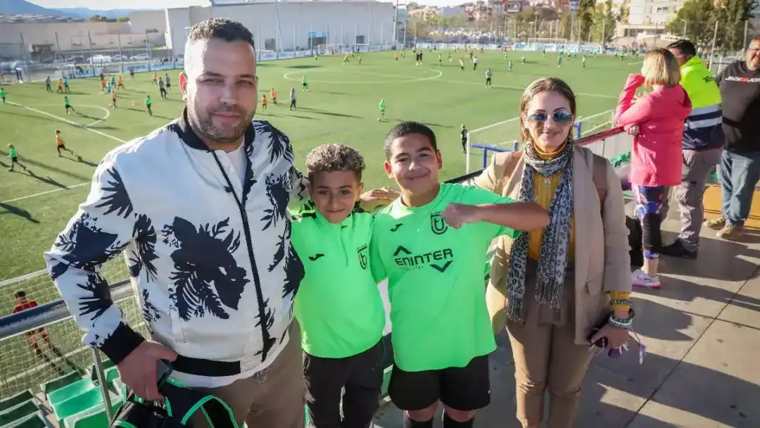 科尔内拉球迷对梅西充满期待：带我们升级，可与迈阿密踢比赛