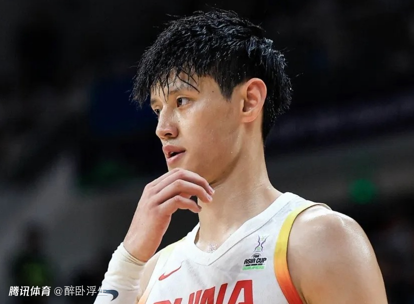 曾凡博无缘世预赛原因：膝盖严重积水并软骨磨损 战日本曾轰13+4帽