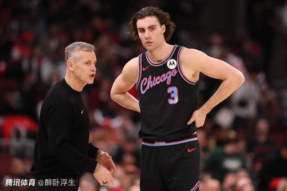 吉迪23+11+11公牛大胜骑士 米切尔空砍32分怀特25分