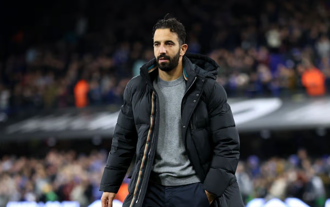 跟队记者：阿莫林在和家人享受时光，他依然会看曼联的比赛