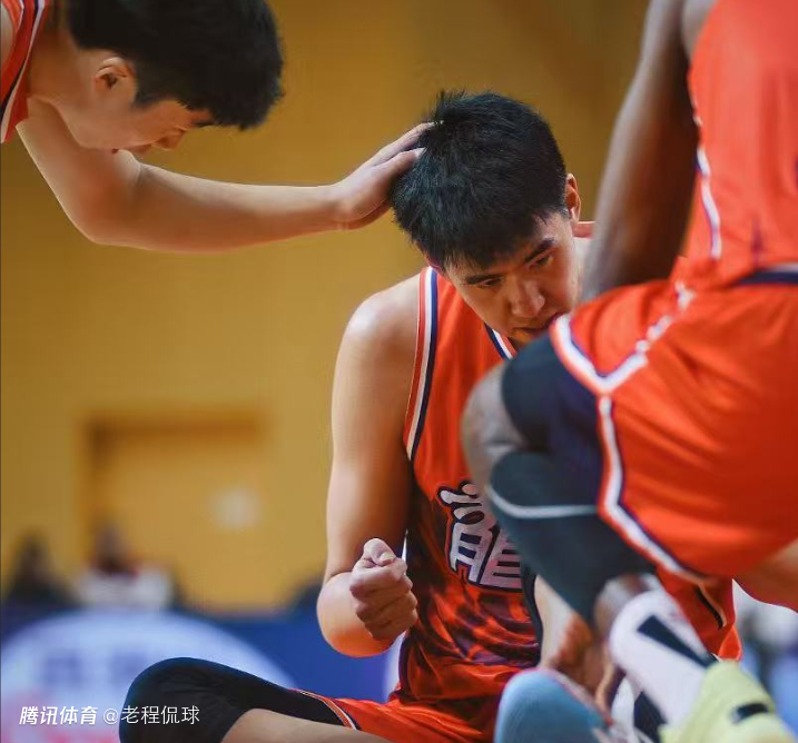 篮板本土第一+盖帽CBA榜首 徐昕这次进国家队不再有质疑声