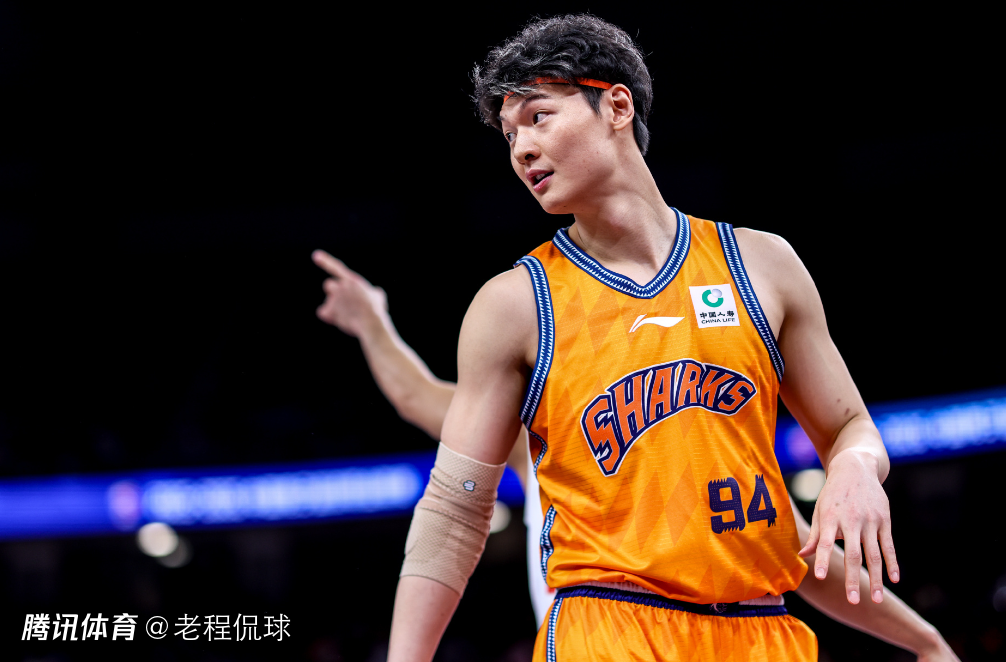 王哲林：争取3年内帮上海夺冠 要是失利就再打几年