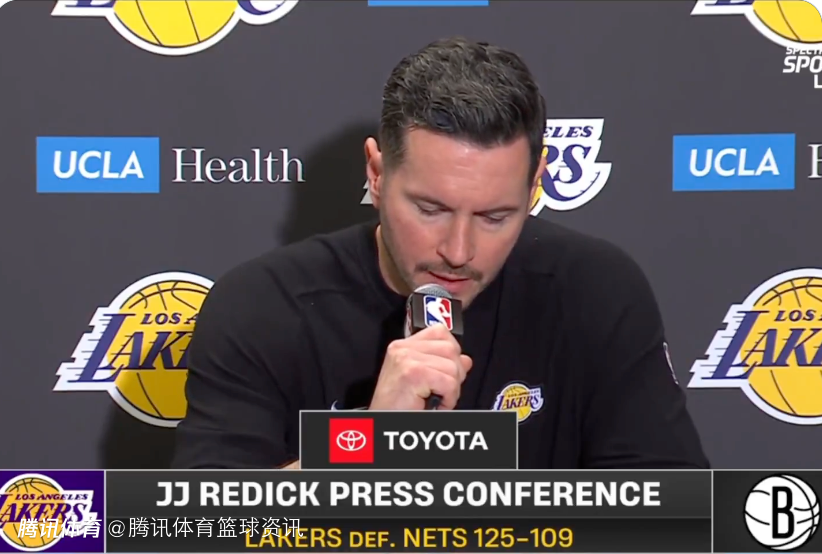 雷迪克：里夫斯那记打板传球给老詹送上精彩镜头 他会得到一份可观的续约合同