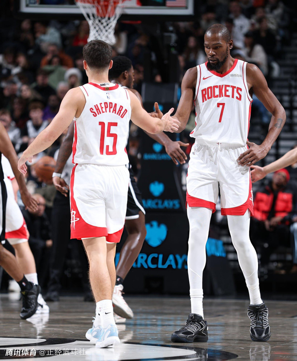 火箭豪取四连胜！申京复出20分杜兰特22+11 伊森首发4战全胜