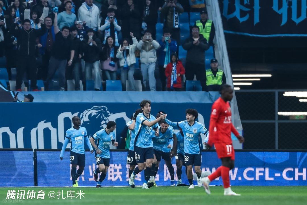 中超-2进球被吹后阿奇姆彭制胜，大连1-0取首胜、送海港3轮2败