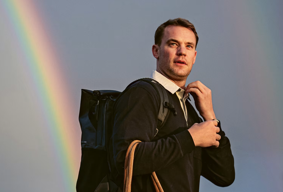 诺伊尔：20年作为队长捧起欧冠非常特别，赛后我收藏了球网