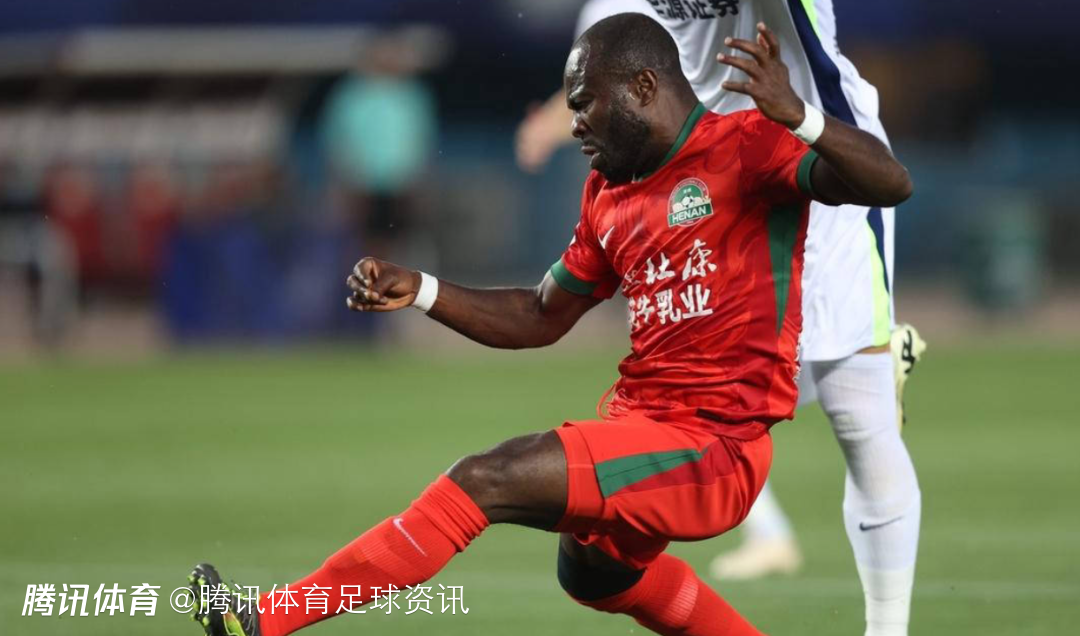 媒体人：大连英博无限接近签下阿奇姆彭 球员未与河南续约成自由身