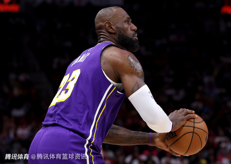 詹姆斯：东契奇用关键球打爆对手 我很累但依然和大家一起拼赢比赛