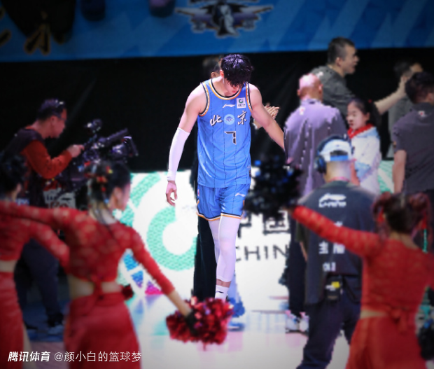 终结广东八连胜！曾凡博首秀18+4三分如KD附体 北京攻防层级再提升