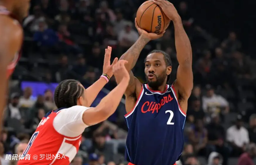 快船官宣小卡确诊左膝挫伤+炎症！至少缺阵两场比赛 离队前一幕曝光