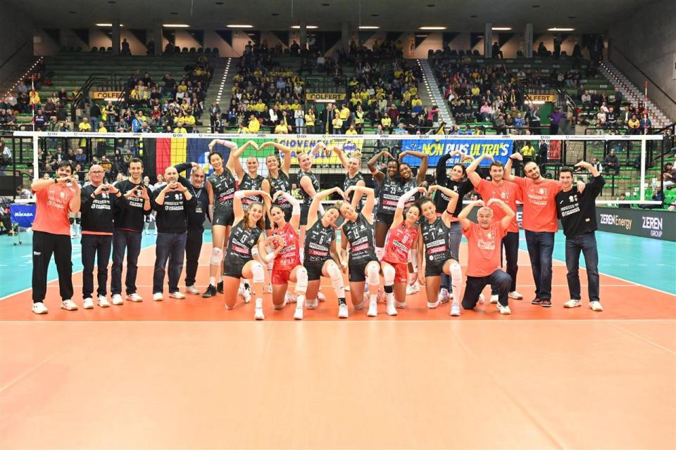 欧冠女排科内双杀德累斯顿斩获4连胜 朱婷休战哈克19分荣膺MVP