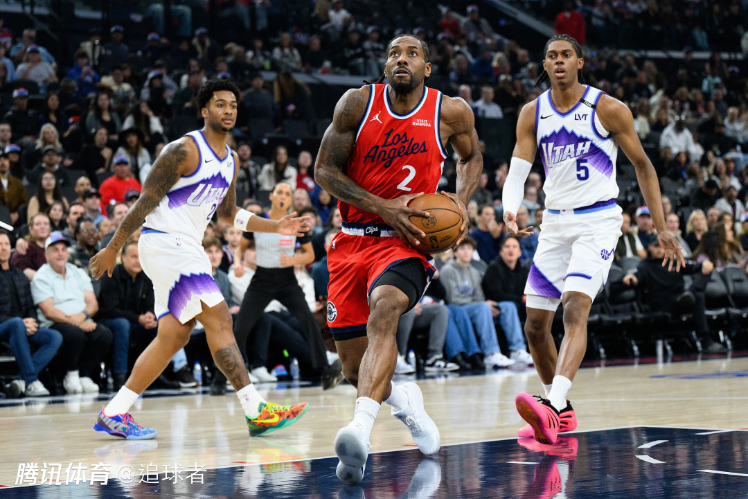 拒绝21分逆转！小卡轰45+7连创纪录：末节爆砍20分统治比赛