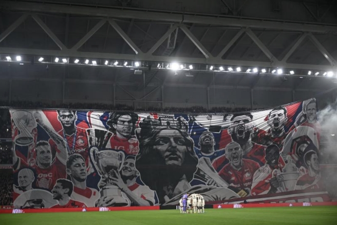 法媒：里尔3-0击败朗斯后，一名里尔高管遭朗斯球迷殴打