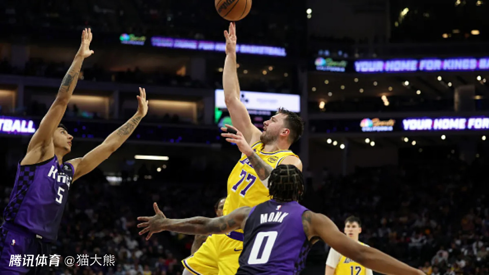 数据帝：三分5中0！詹姆斯离奇数据生涯首见 哈登32+10+4创两大壮举