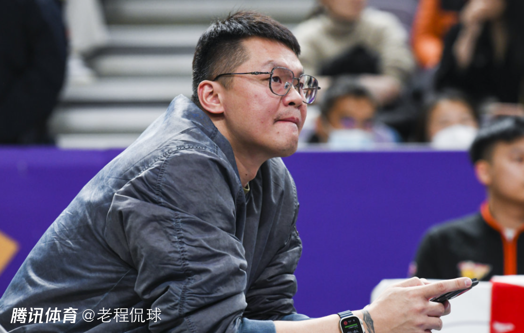 朱芳雨曾遭巩晓彬“摧残”：吃饭给我介绍大哥 让我挨个敬酒