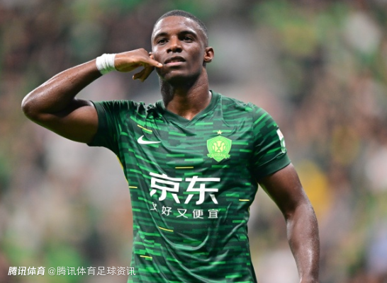 国安跟队记者：法比奥续约时长到2027年底 他对续约特别开心和自豪