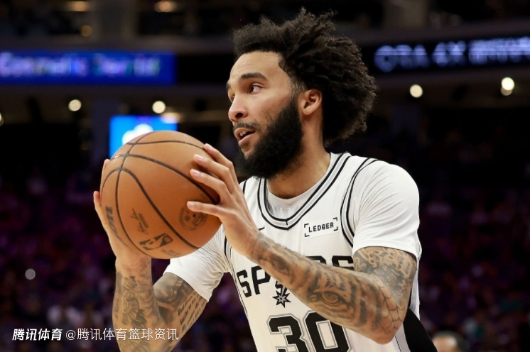 马刺41次助攻创赛季新高 尚帕尼单季11次单场5+三分刷新队史纪录