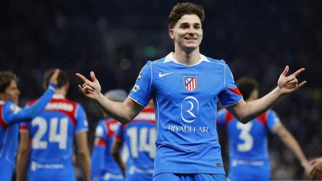 法媒：巴黎盯上阿尔瓦雷斯，巴萨阿森纳加入争夺战