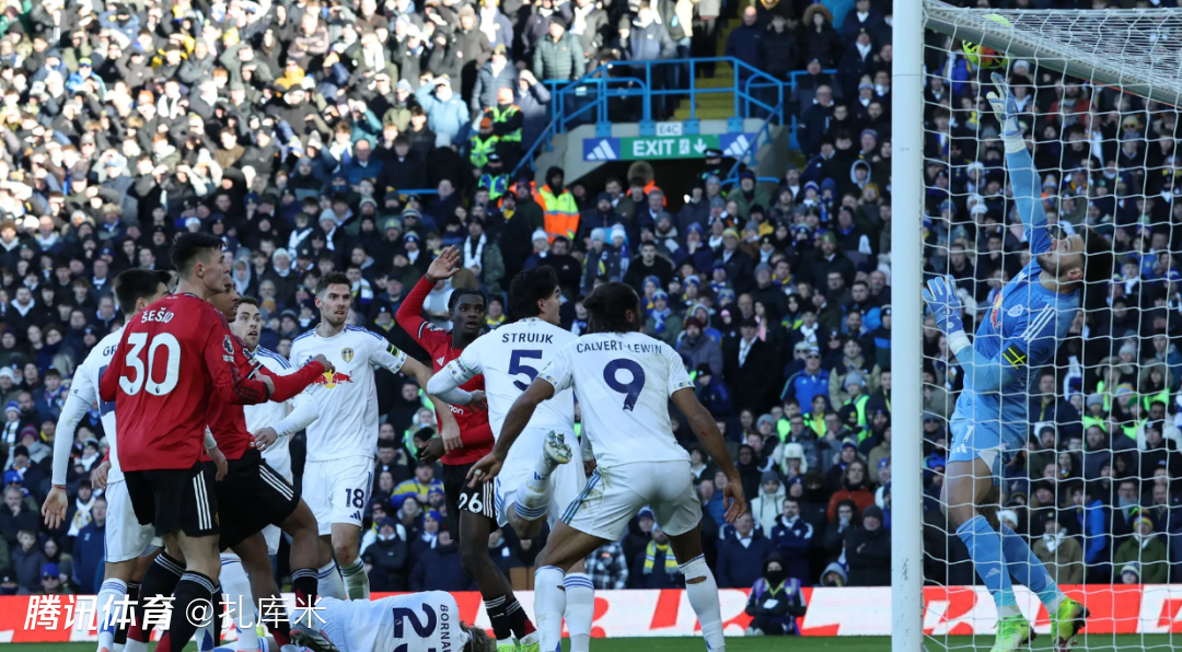 英超-阿伦森破僵、库尼亚扳平+中柱，利兹联1-1送曼联连平