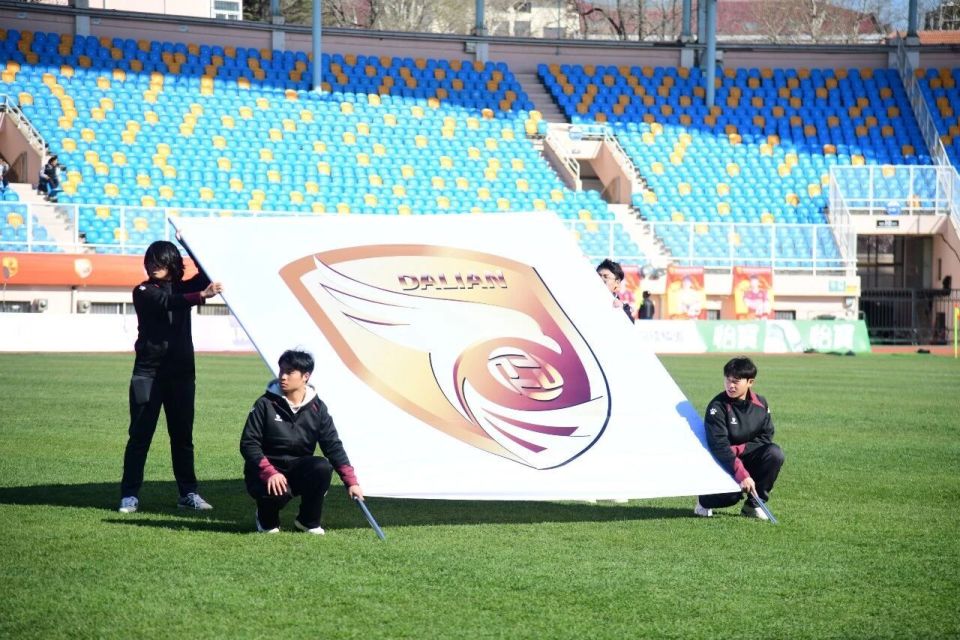 中足联收到大连鲲城球员举报：仍拖欠绩效+奖金，未在工资清欠表上签字