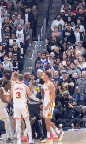 3人吃T！阿隆-戈登与盖耶对撞胸口 还与丹尼尔斯互喷垃圾话