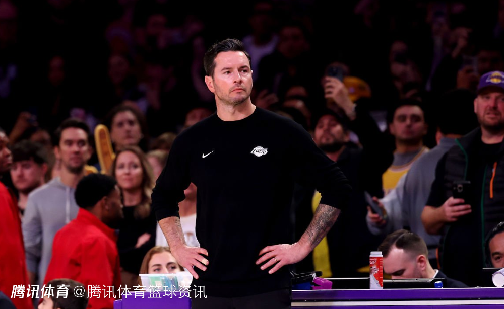 雷迪克：赛后我当着全队盛赞拉拉维亚 艾顿这种技术细腻的内线在NBA已不多了