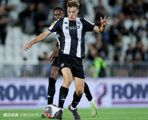 官方：米兰签下19岁黑山前锋科斯蒂奇 转会费300万欧7月1日加盟