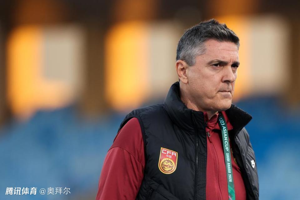 U23国足半场2球落后！媒体人热议：技术型击倒，目标进个球