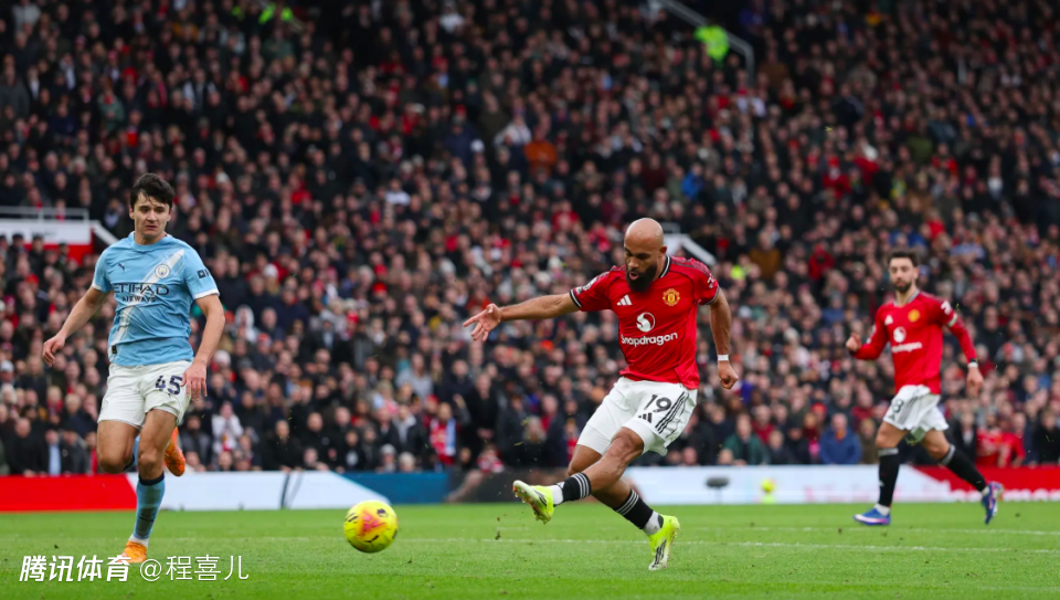 英超：曼联2-0终结曼城13场不败 姆伯莫多尔古破门 多纳鲁马屡送神扑