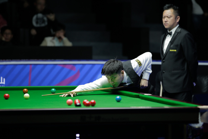 两杆破百！赵心童四连鞭5-1大胜 晋级斯诺克世界公开赛16强