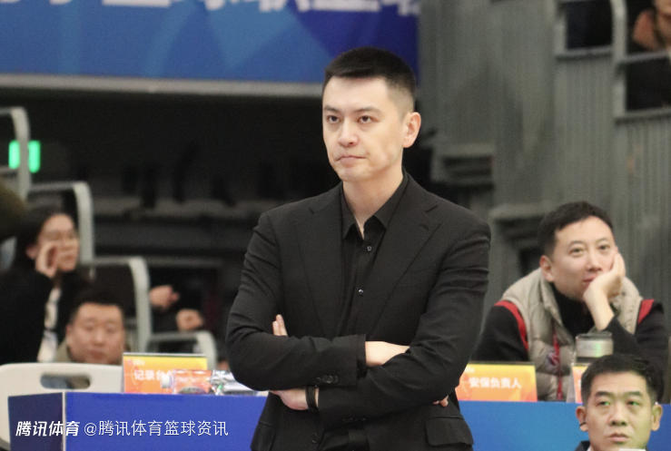 杨鸣：和广厦交手多次彼此很熟悉 潜力赛会考虑是否让李晓旭登场