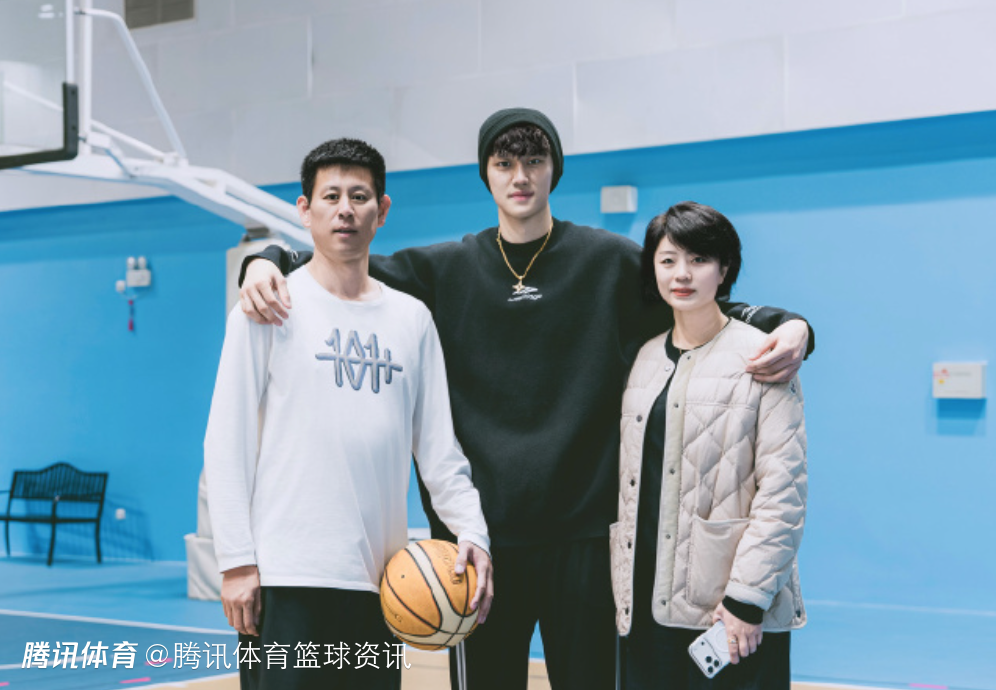 本人确认回归！曾凡博：很开心能够回到首钢大家庭 再次为北京而战