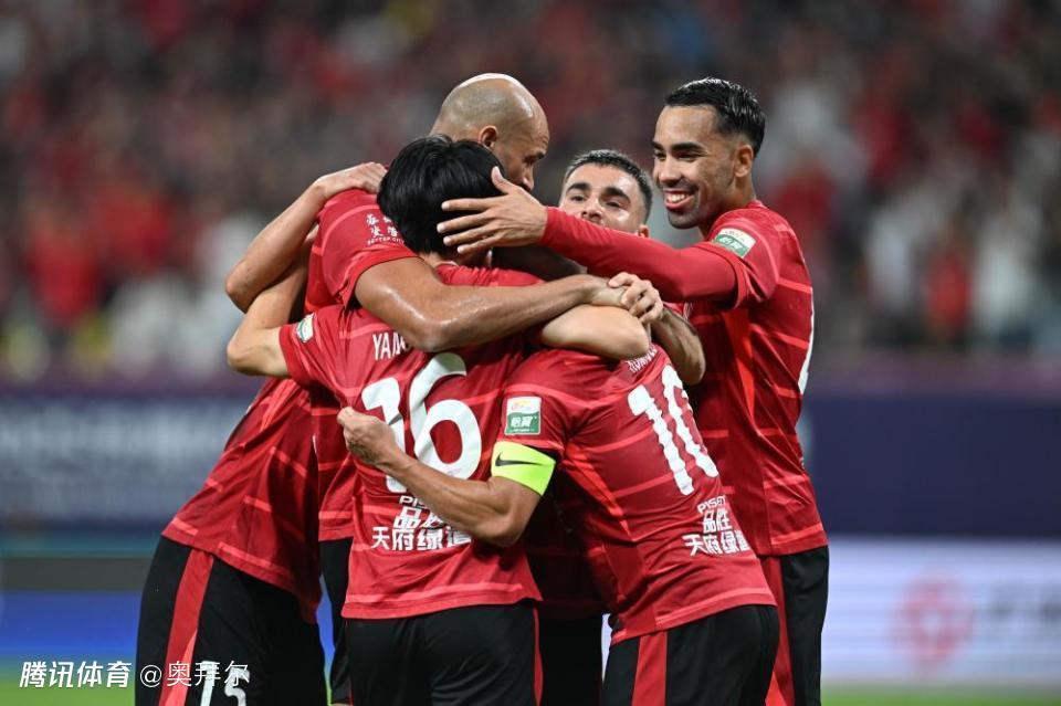 成都蓉城通过准入！律师：握有欠薪证据，别逼我去和中足联较真