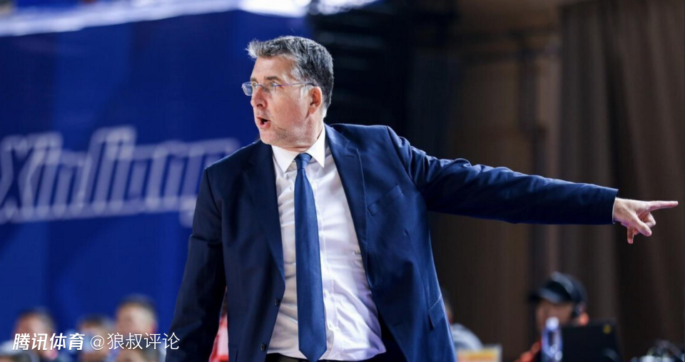 新疆男篮新赛季二度换帅引热议！媒体人感叹新疆整个赛季处于动荡中