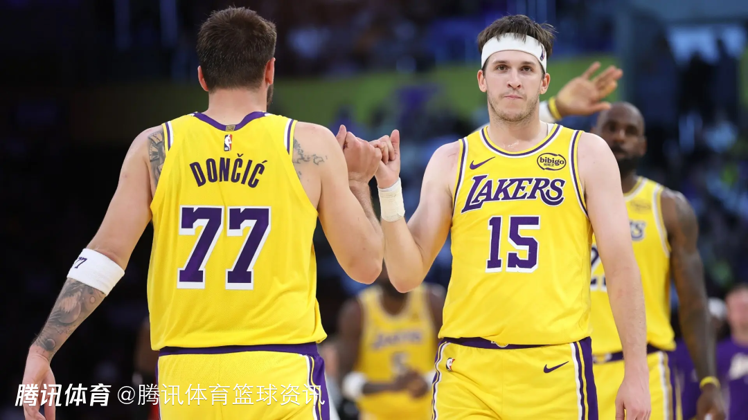 雷迪克：东里带伤出战是因为我得到医疗评估许可 我们会尽可能延长赛季等他俩回归